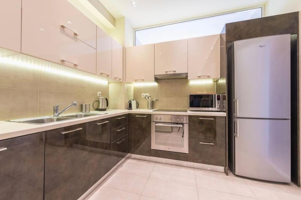 Syntagma H&B Apartment Athene Buitenkant foto
