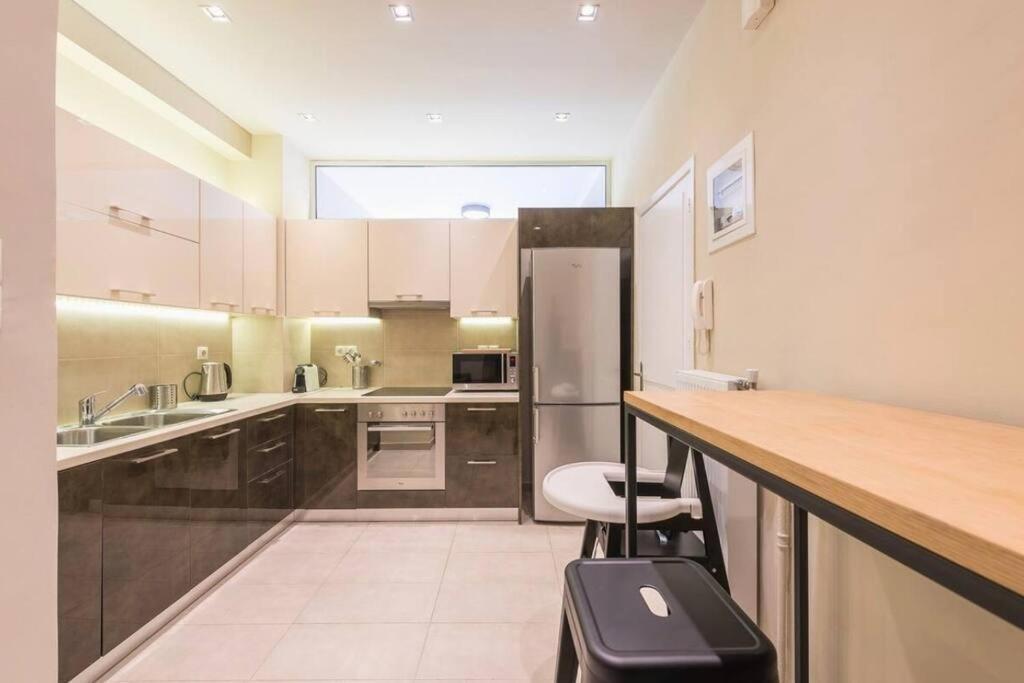 Syntagma H&B Apartment Athene Buitenkant foto